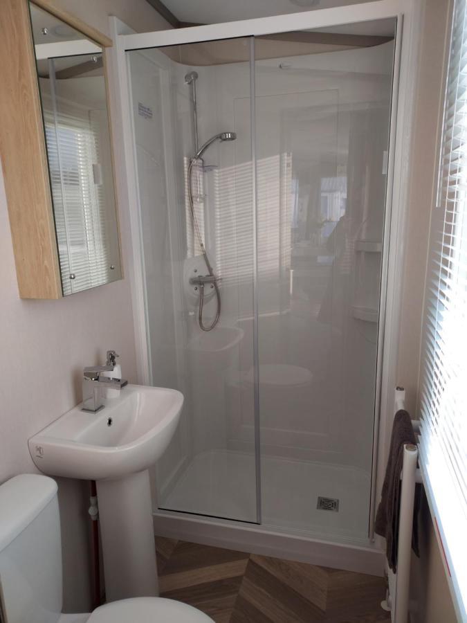 Hoburne Bashley Self-Catering Holiday Home New Milton Extérieur photo