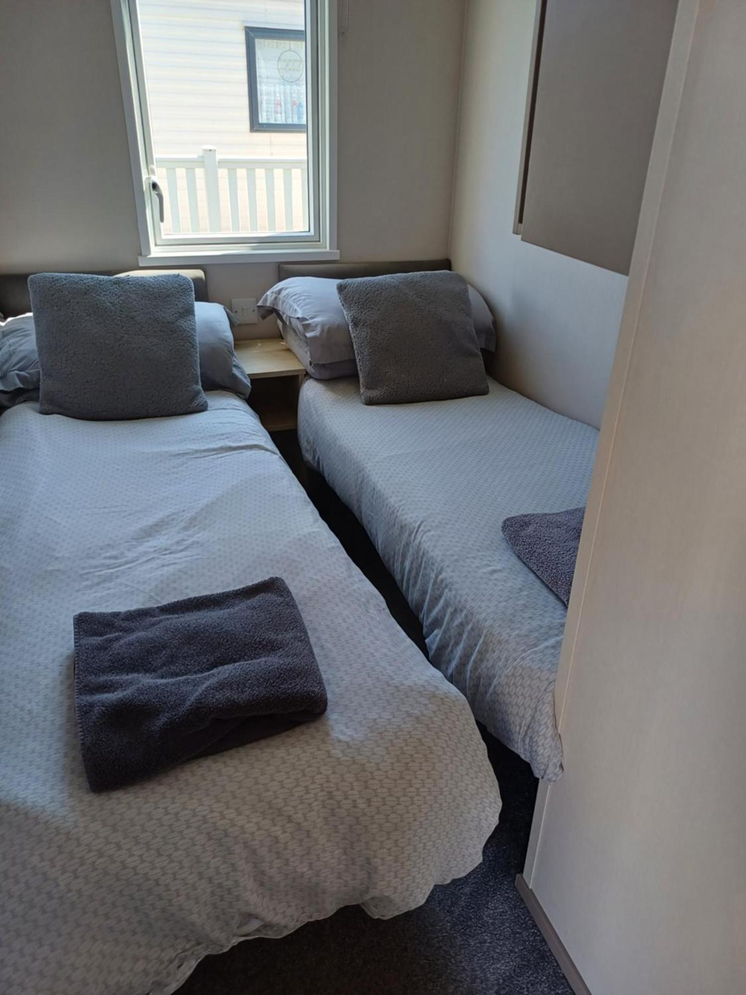 Hoburne Bashley Self-Catering Holiday Home New Milton Extérieur photo